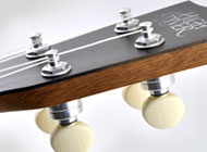GOTOH UPT-JP1-CW ivoroid buttons chrome white body installed on a High River ukulele